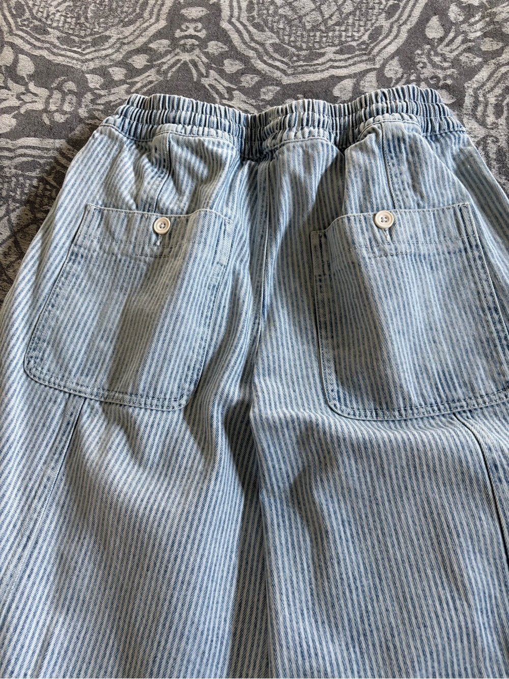 We The Free Bright Eyed Low Slung Pull On Striped Barrel Jeans XS - Picture 7 of 10